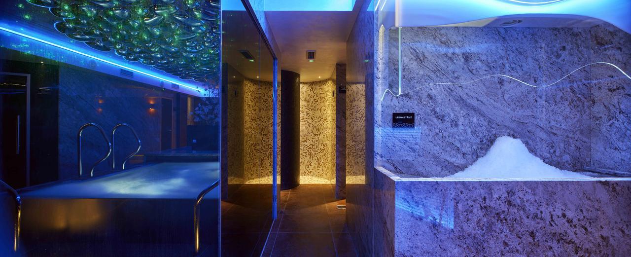 Theatre Hotel Olomouc Bagian luar foto