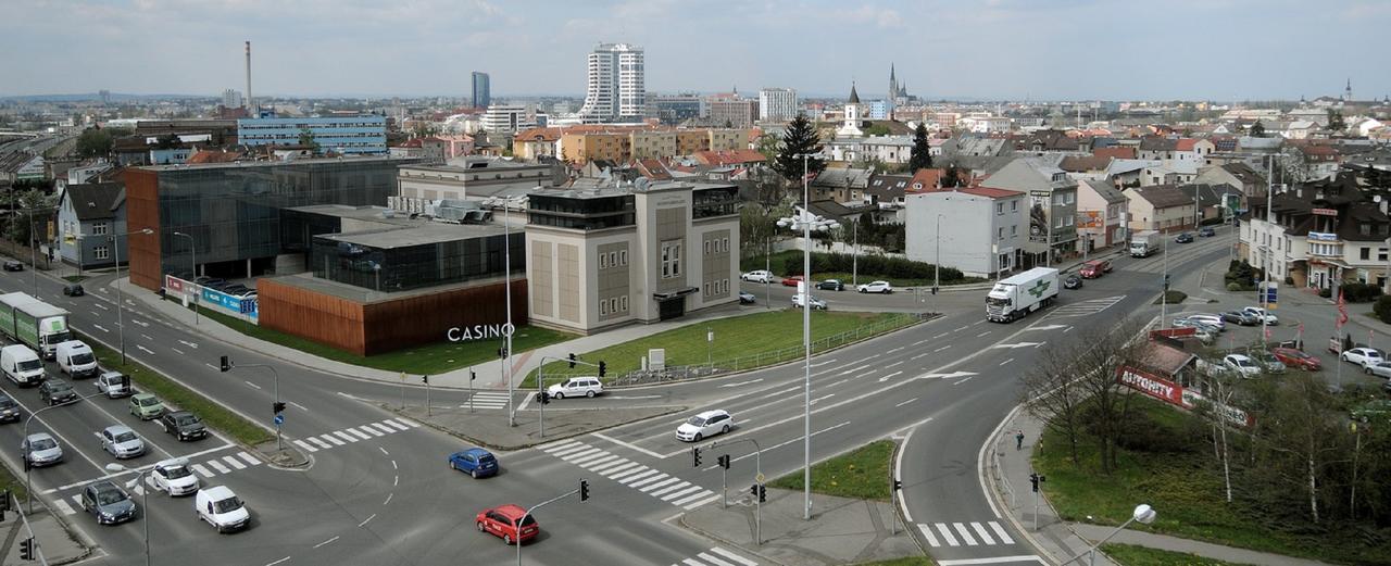 Theatre Hotel Olomouc Bagian luar foto