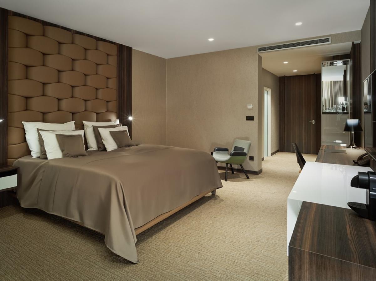 Theatre Hotel Olomouc Bagian luar foto