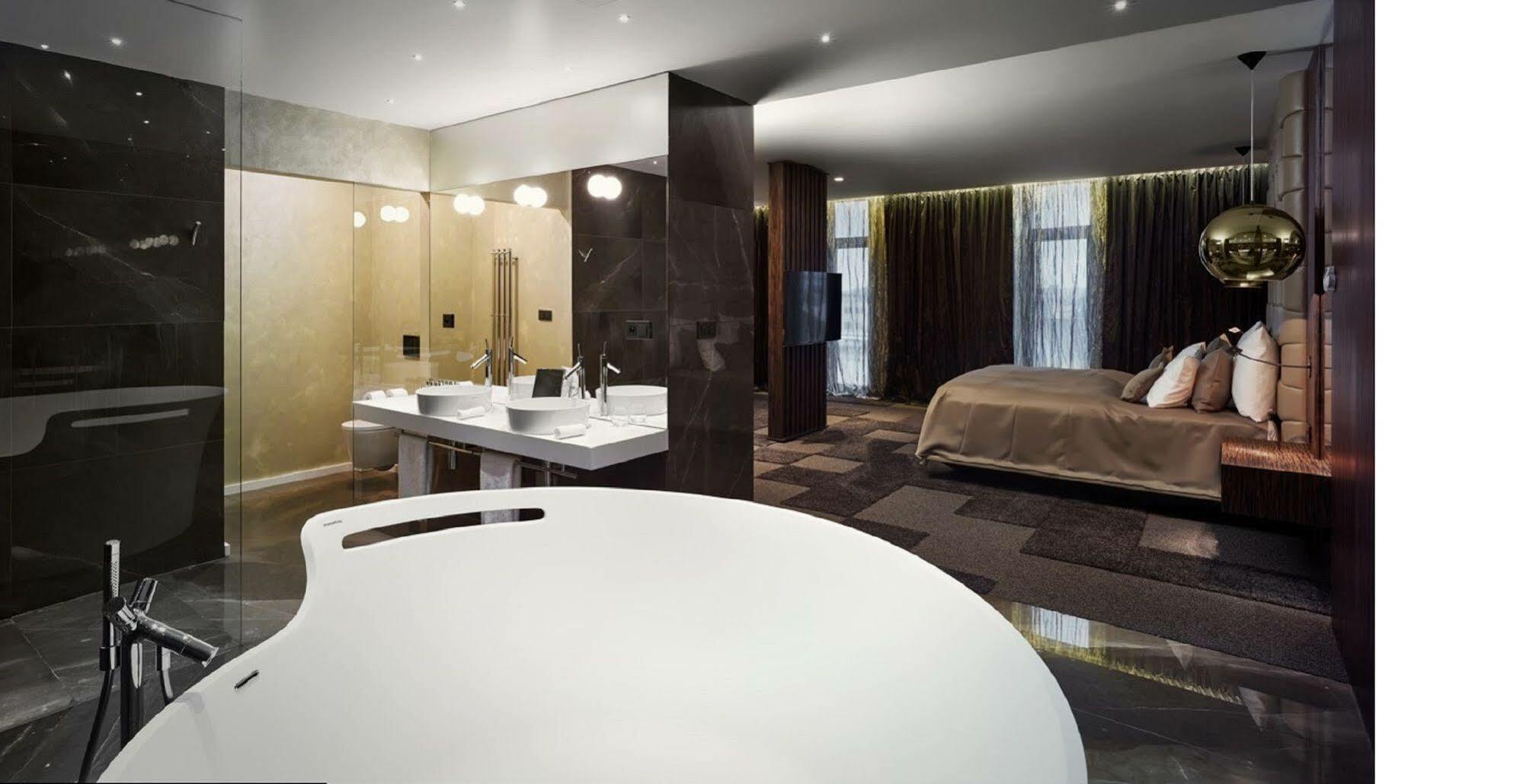 Theatre Hotel Olomouc Bagian luar foto